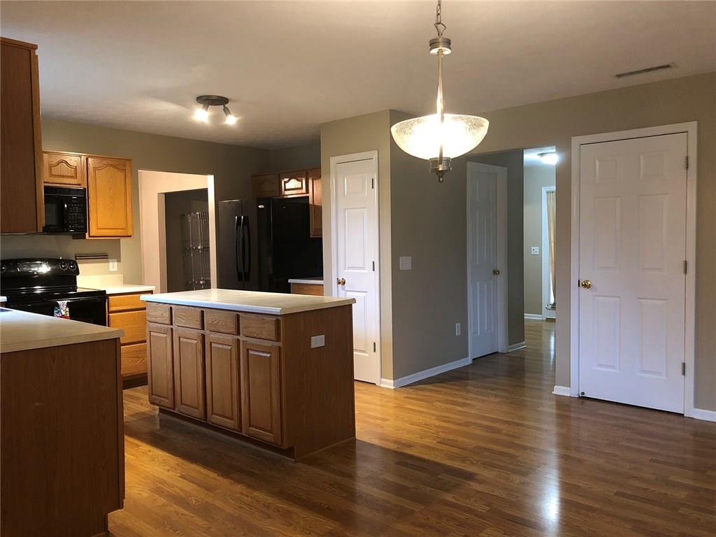 336 Paddock Road Greenwood, IN 46142 - Photo 4 of 19 Gallery Image 4