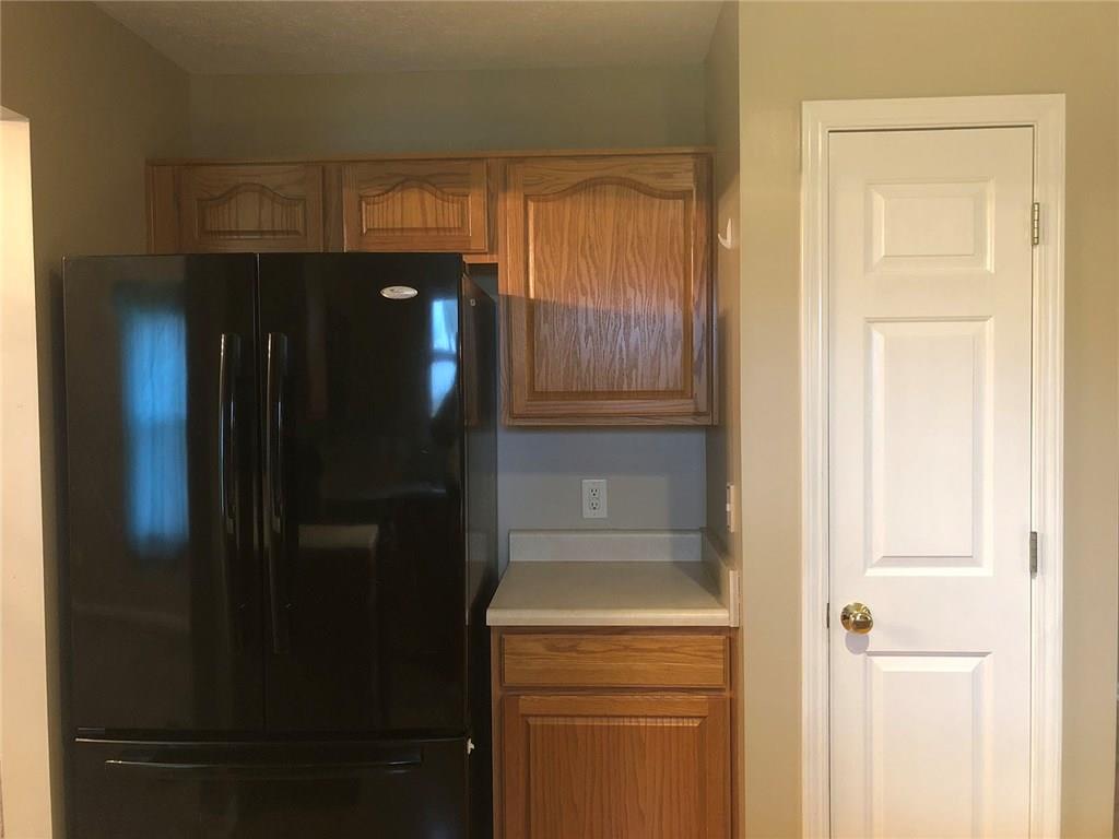 336 Paddock Road Greenwood, IN 46142 - Photo 5 of 19 Gallery Image 5