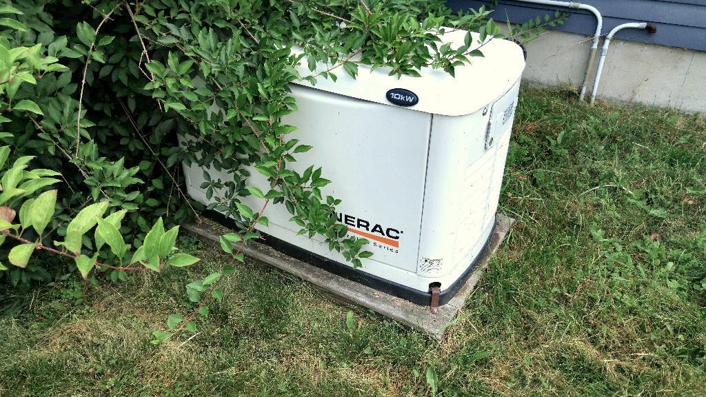 805 Old Rte One Waldoboro, ME 04572 - Photo 6 of 24 Automatic home generator.