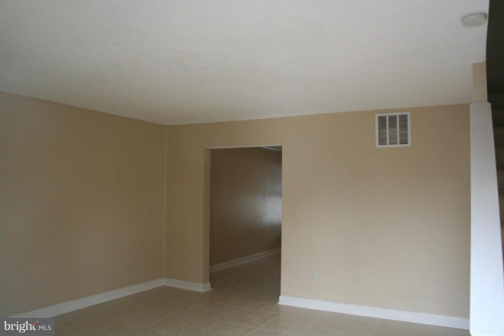 9228 Taney Road Manassas, VA 20110 - Photo 2 of 16 Interior (General)