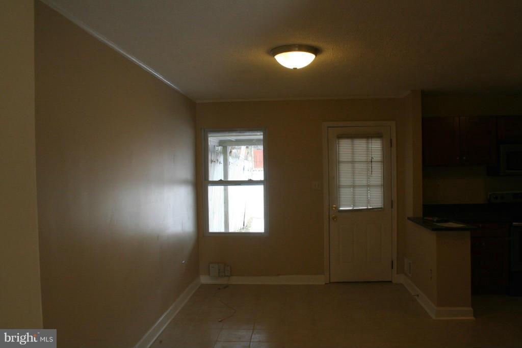 9228 Taney Road Manassas, VA 20110 - Photo 4 of 16 Interior (General)