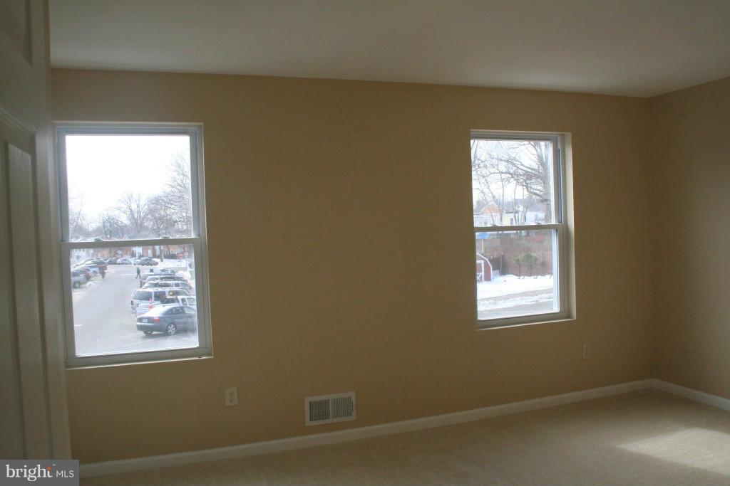 9228 Taney Road Manassas, VA 20110 - Photo 8 of 16 Interior (General)