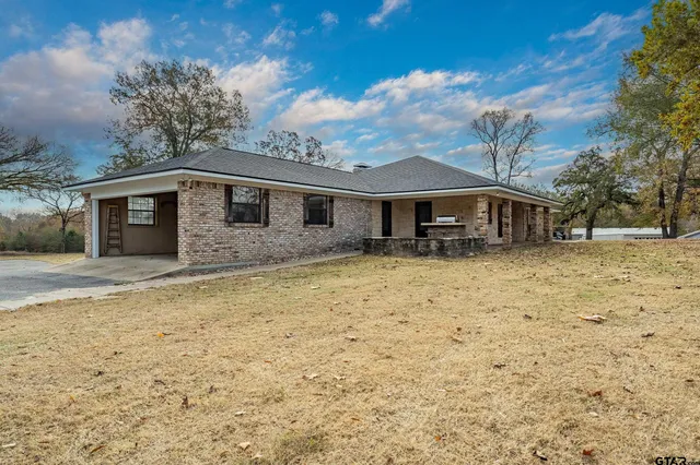 $625,000 | 2906 Vz Creek, Ben Wheeler, TX 75754