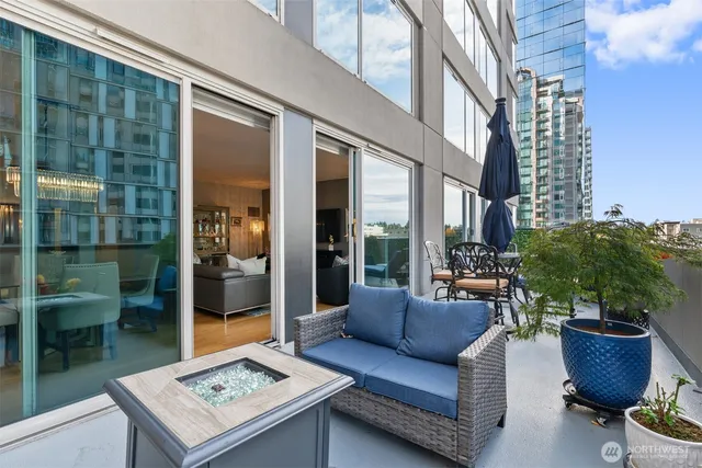 $978,000 | 177 107th Avenue Northeast, Unit 720, Bellevue, WA 98004