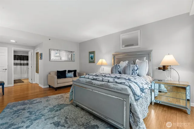 $978,000 | 177 107th Avenue Northeast, Unit 720, Bellevue, WA 98004