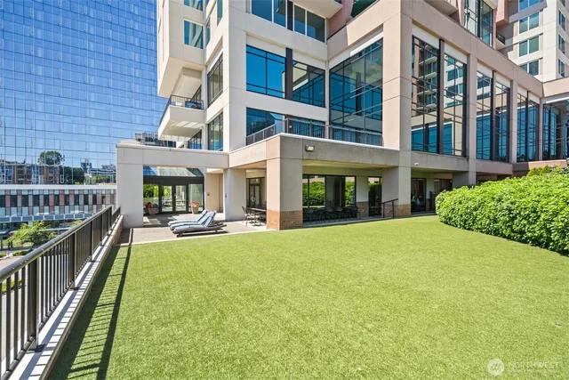 $978,000 | 177 107th Avenue Northeast, Unit 720, Bellevue, WA 98004