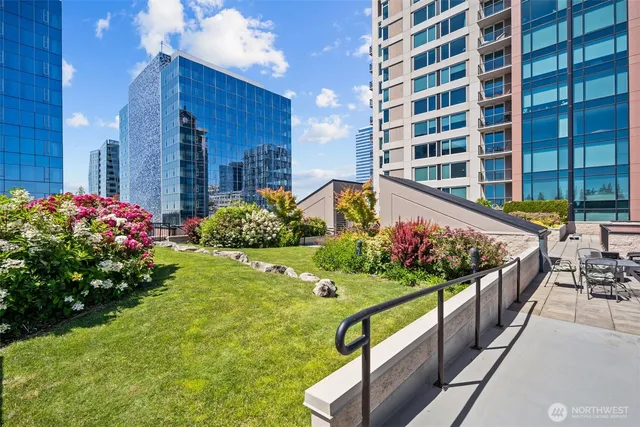 $978,000 | 177 107th Avenue Northeast, Unit 720, Bellevue, WA 98004