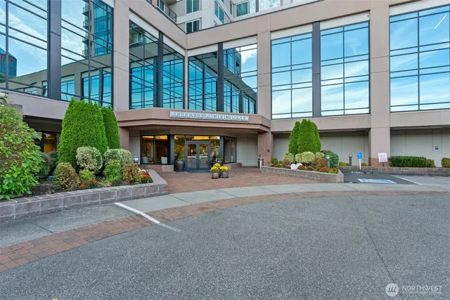 $978,000 | 177 107th Avenue Northeast, Unit 720, Bellevue, WA 98004