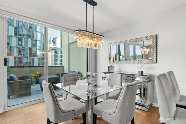 $978,000 | 177 107th Avenue Northeast, Unit 720, Bellevue, WA 98004