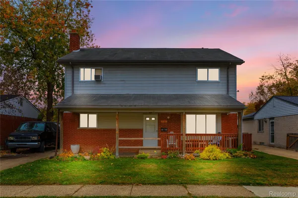 $204,900 | 9274 Chamberlain Street, Romulus, MI 48174
