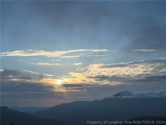 $279,900 | 303 Sugar Top Drive- 2214 Drive, Sugar Mountain, NC 28604