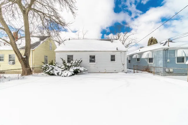 $135,000 | 3805 Monroe Street, Fort Wayne, IN 46806