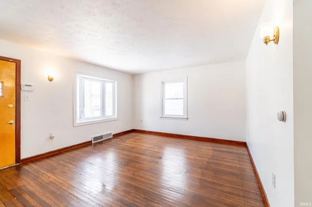 $135,000 | 3805 Monroe Street, Fort Wayne, IN 46806