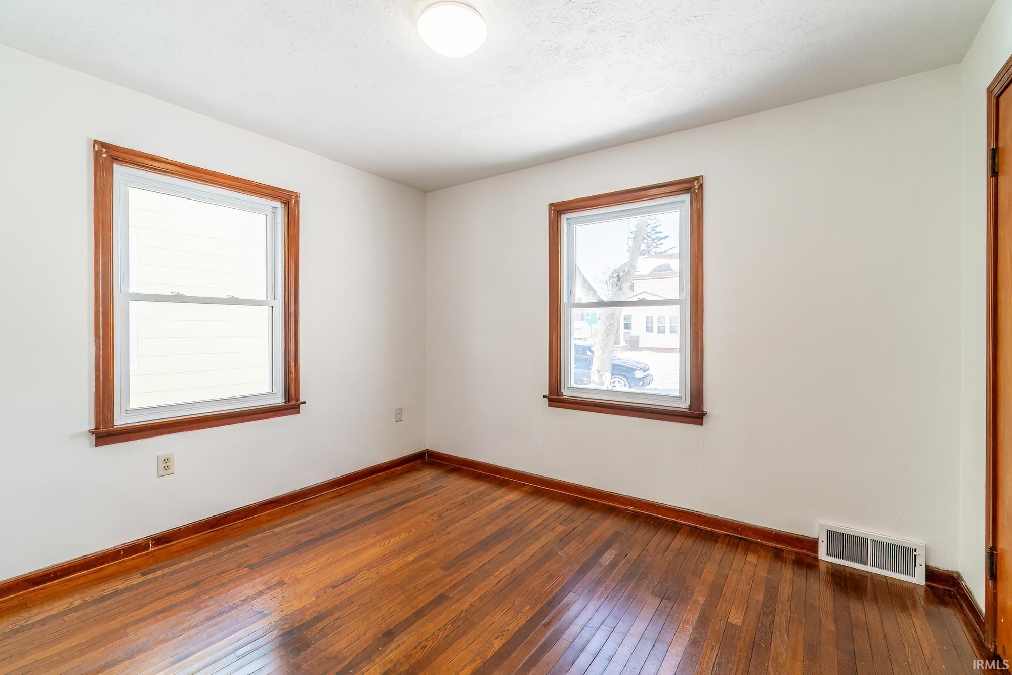 3805 Monroe Street Fort Wayne, IN 46806 - Photo 5 of 15