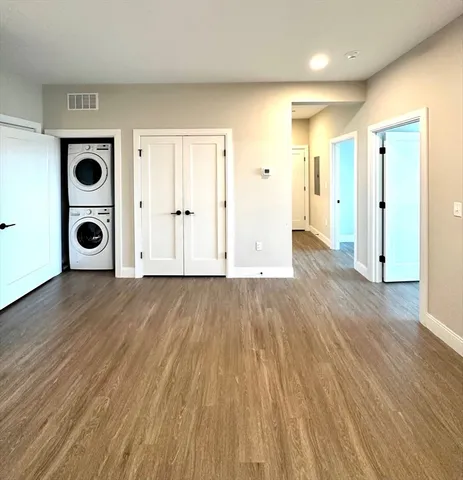 $3,250 | 340 Bremen Street, Unit 402, Boston, MA 02128