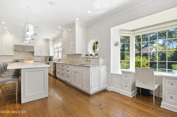 $6,995,000 | 105 Woodside Drive, Greenwich, CT 06830