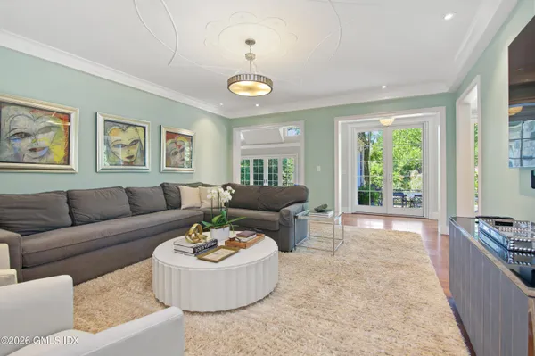 $6,995,000 | 105 Woodside Drive, Greenwich, CT 06830