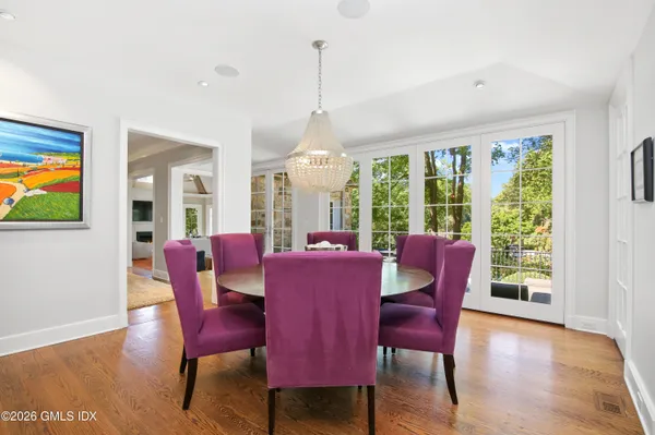 $6,995,000 | 105 Woodside Drive, Greenwich, CT 06830