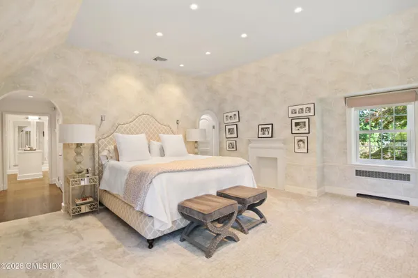 $6,995,000 | 105 Woodside Drive, Greenwich, CT 06830