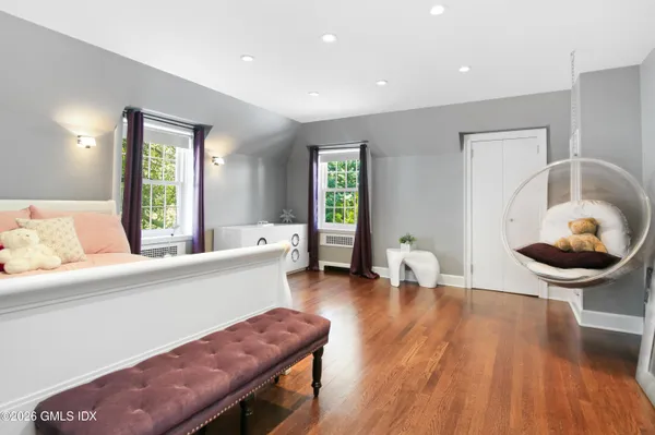 $6,995,000 | 105 Woodside Drive, Greenwich, CT 06830