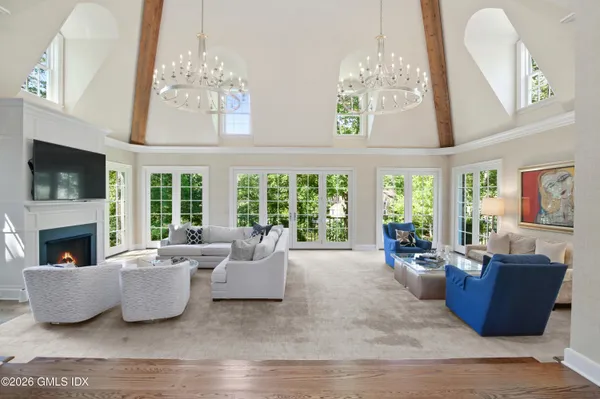 $6,995,000 | 105 Woodside Drive, Greenwich, CT 06830