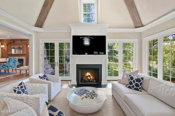 $6,995,000 | 105 Woodside Drive, Greenwich, CT 06830