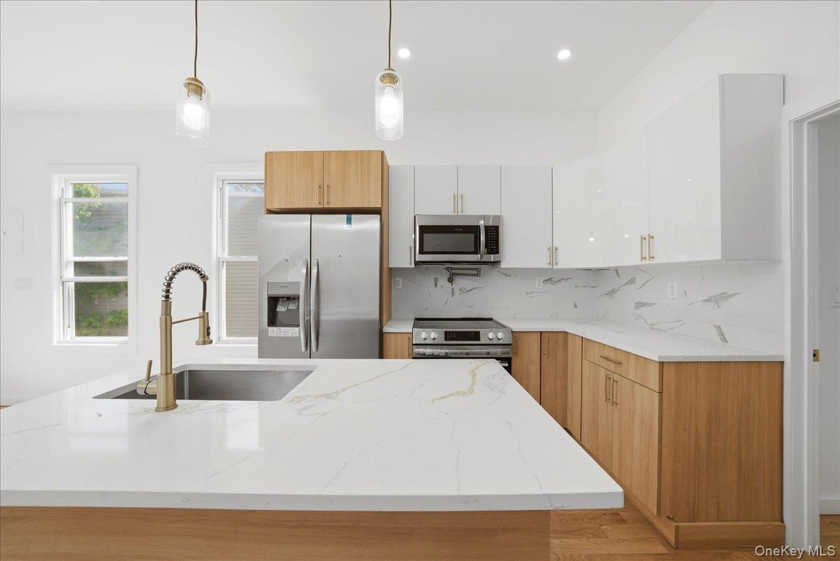 2407 Butler Place Bronx, NY 10461 - Photo 18 of 39