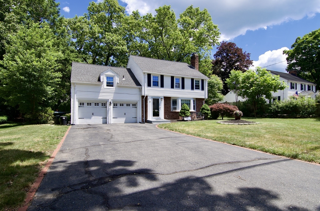 55 Bridle Path Road Springfield, MA 01118 - Photo 2 of 42