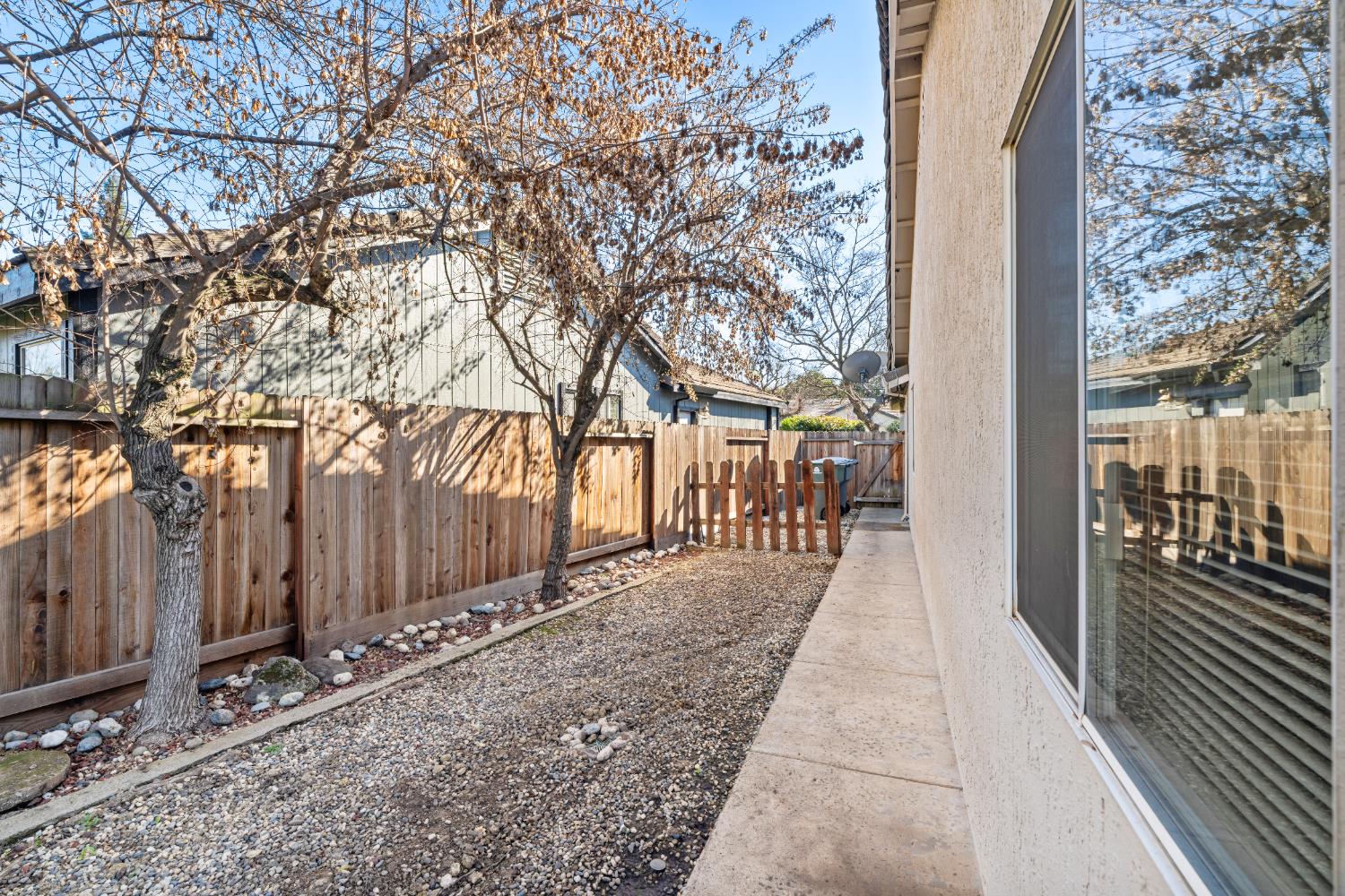 4730 Stuart Street Rocklin, CA 95765 - Photo 30 of 31 This is a view of the large side yard.