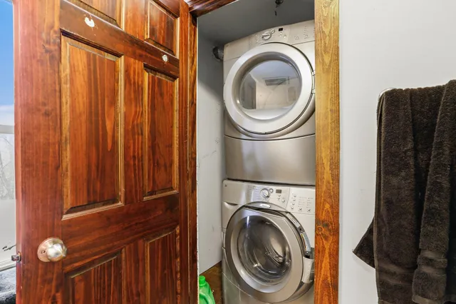 $389,900 | 1009 South 4th Street, Stoughton, WI 53589