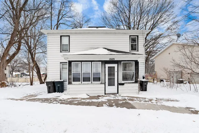 $389,900 | 1009 South 4th Street, Stoughton, WI 53589