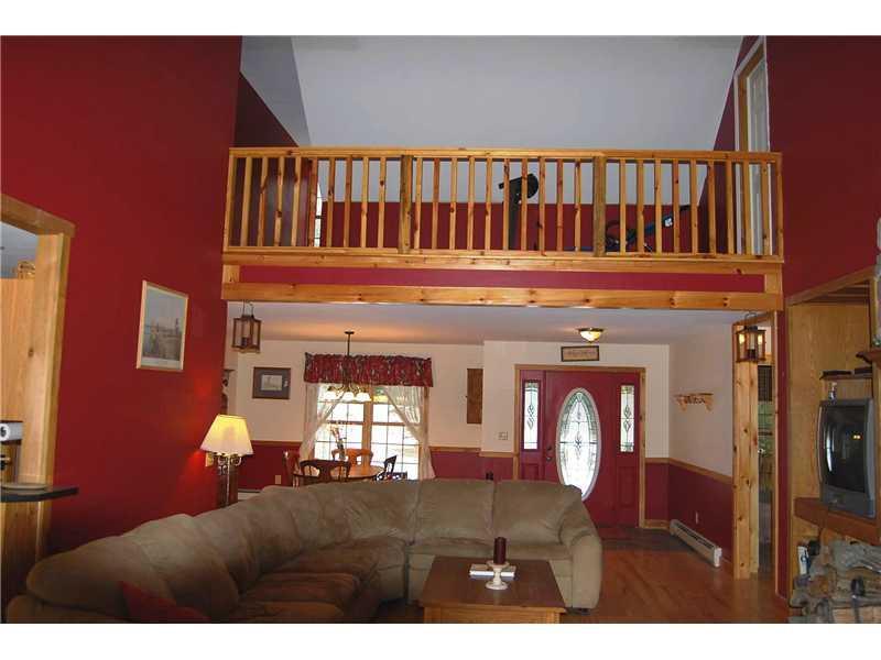 239 West Old County Road Newcastle, ME 04553 - Photo 4 of 34 Living Room.