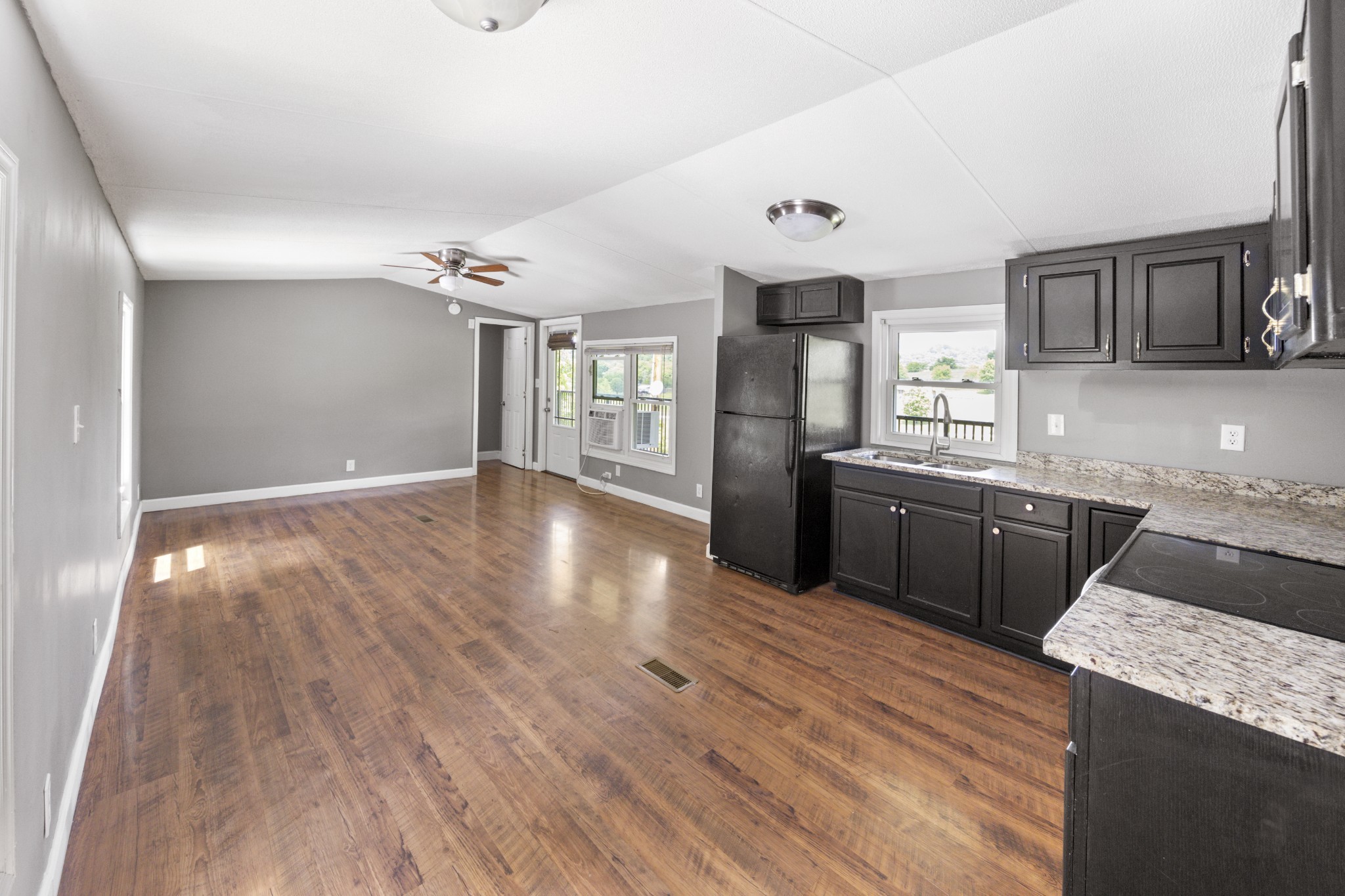 4455 Browning Branch Road Bethpage, TN 37022 - Photo 3 of 20 Gallery Image 3