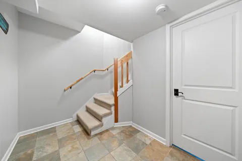 $639,000 | 850 Hillside Drive, Unit GG1, Fontana, WI 53125