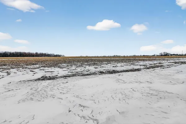 $325,000 | 507 Anjali Court, Sycamore, IL 60178