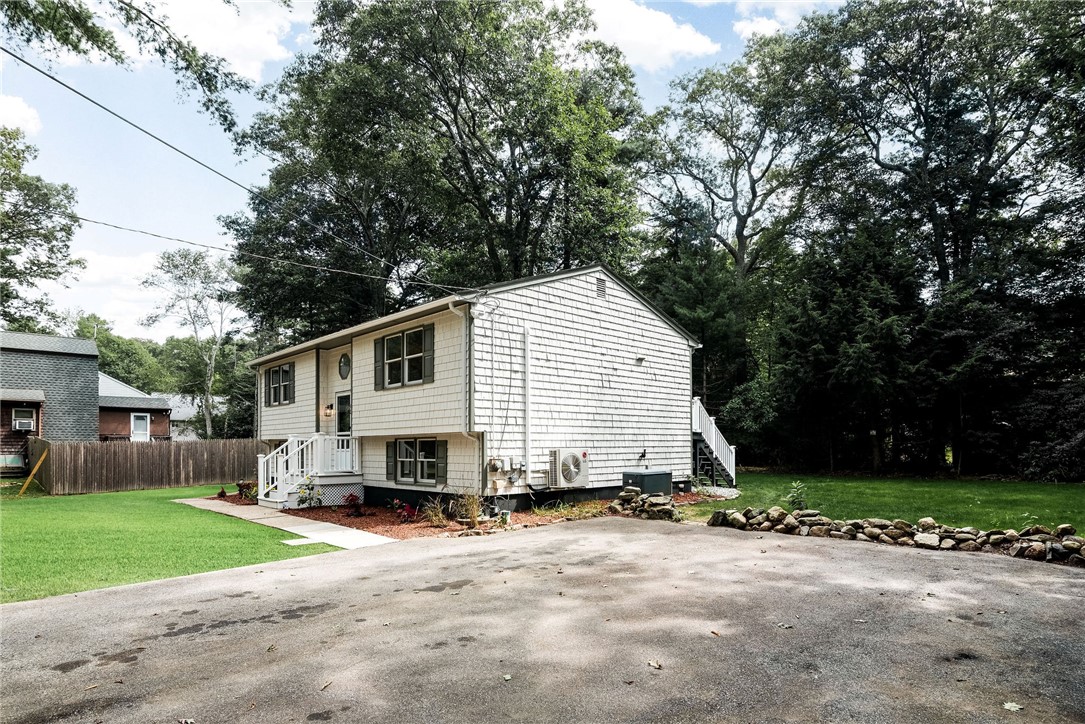 14 Partridge Drive Exeter, RI 02822 - Photo 8 of 45