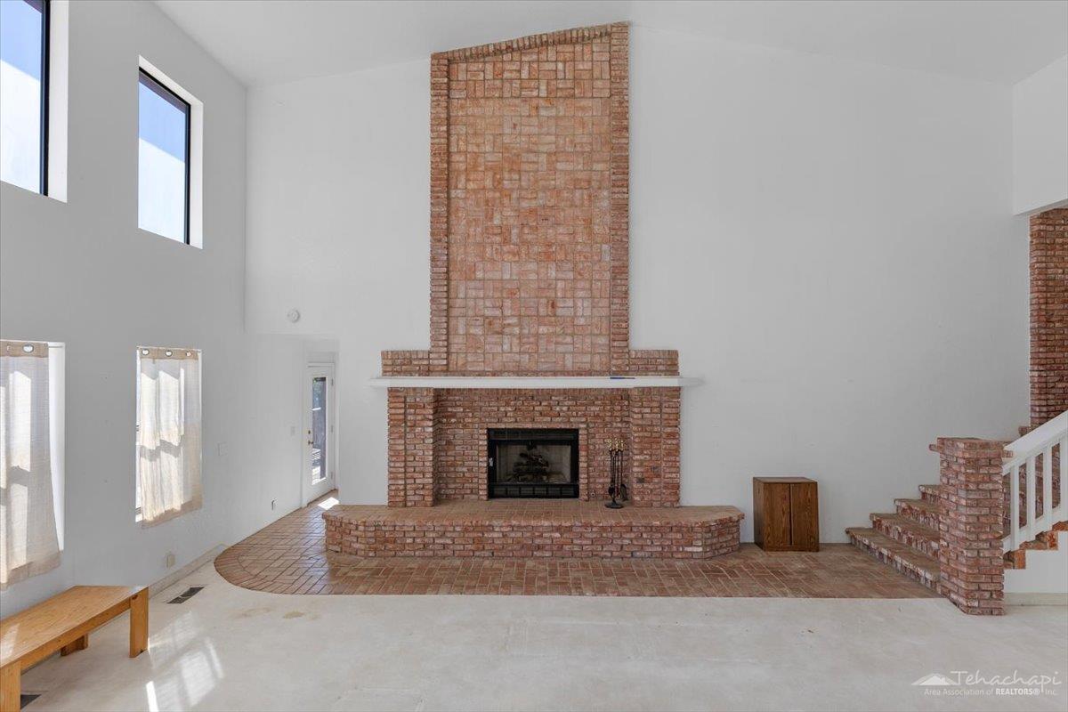 23525 Timberline Way Tehachapi, CA 93561 - Photo 7 of 42 Gallery Image 7