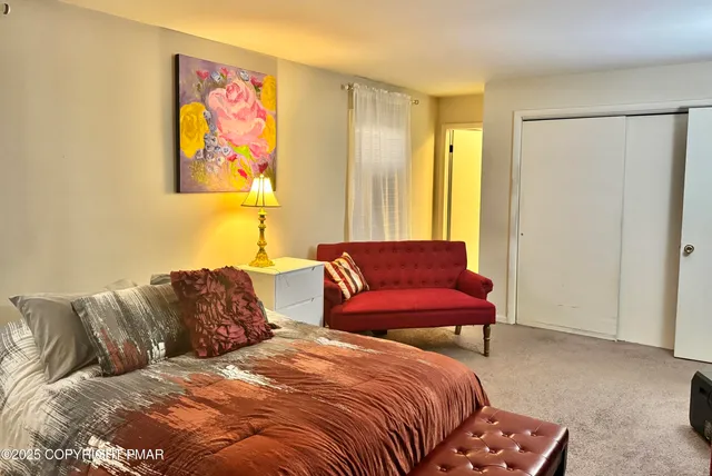 $429,000 | 1117 Shagbark Lane, Stroudsburg, PA 18360