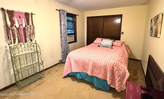 $429,000 | 1117 Shagbark Lane, Stroudsburg, PA 18360