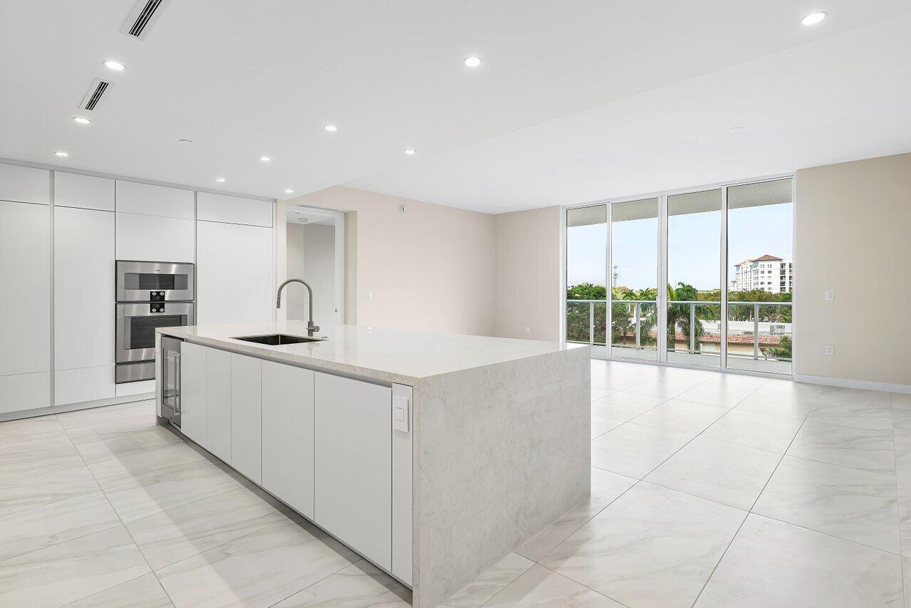220 Southeast Mizner Boulevard, Unit 506 Boca Raton, FL 33432 - Photo 13 of 64 005-220SoutheastMiznerBoulevard-506-Boca