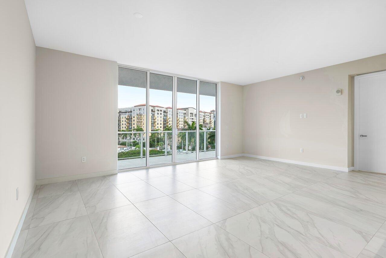 220 Southeast Mizner Boulevard, Unit 506 Boca Raton, FL 33432 - Photo 15 of 64 a view of an empty room with a window