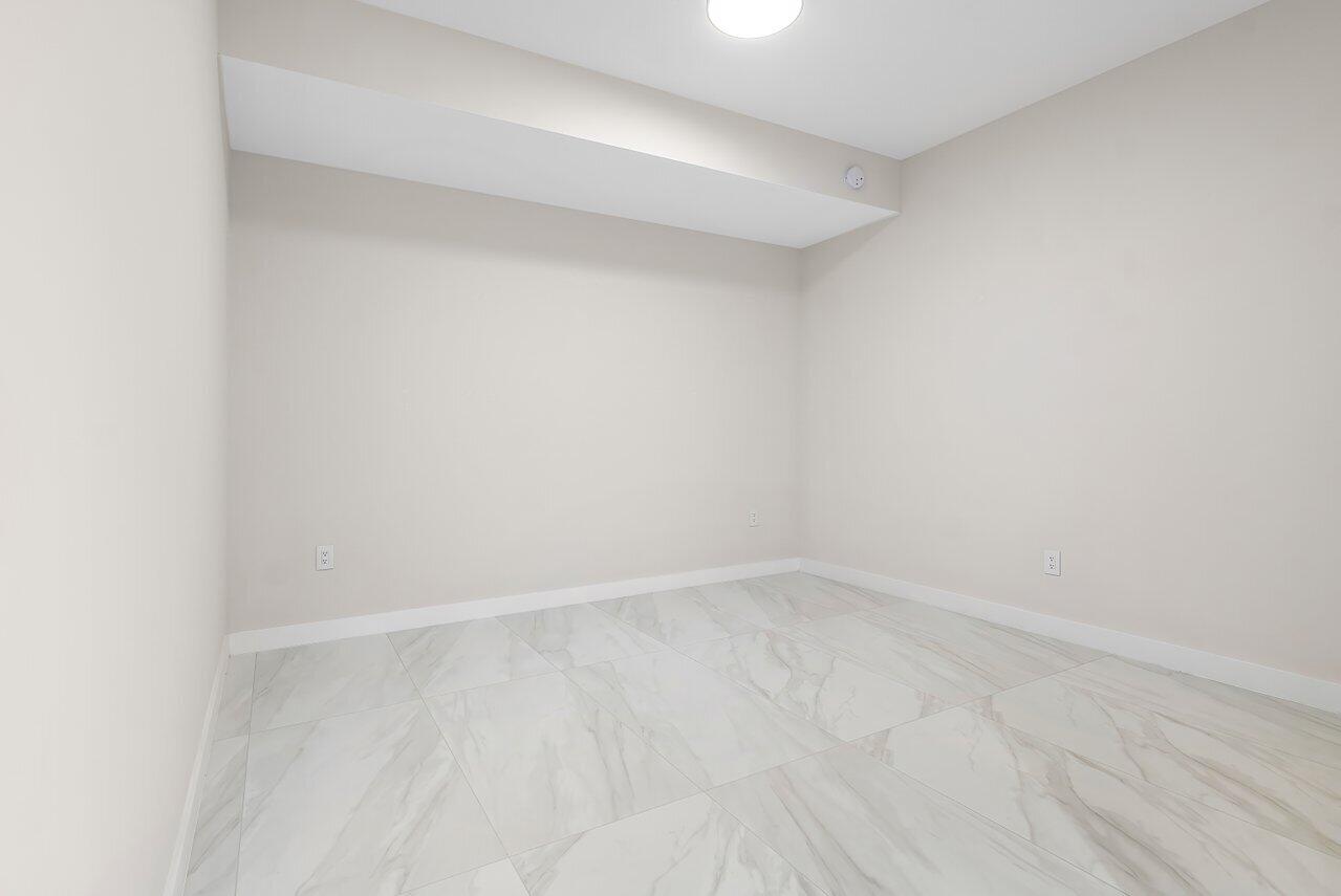 220 Southeast Mizner Boulevard, Unit 506 Boca Raton, FL 33432 - Photo 18 of 64 a view of an empty room