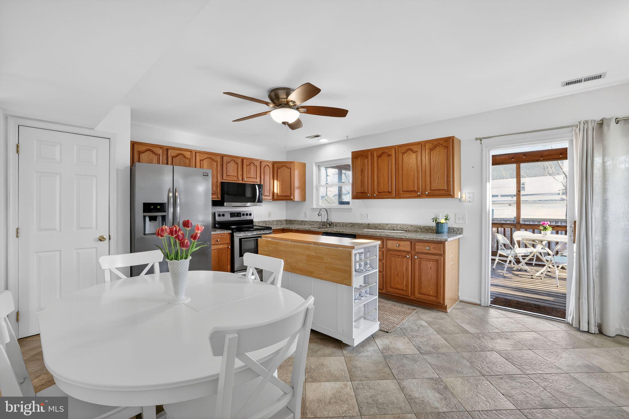 921 Annapolis Avenue Edgewater, MD 21037 - Photo 11 of 41