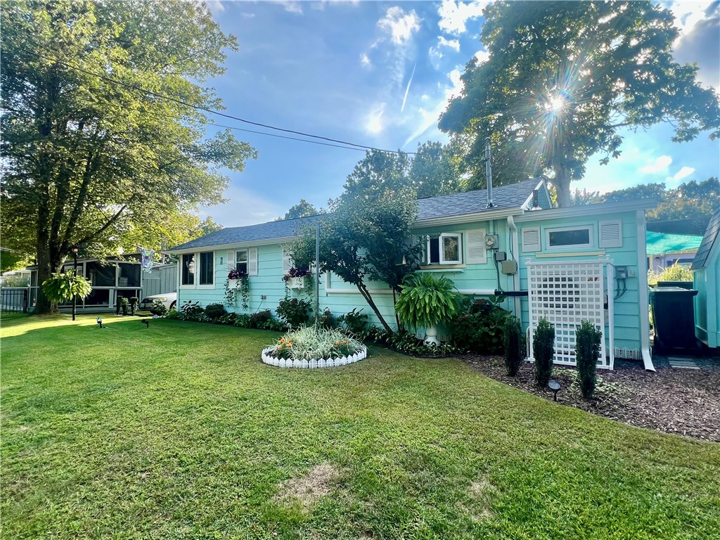 50 Andrew Comstock Road Warwick, RI 02886 - Photo 3 of 29