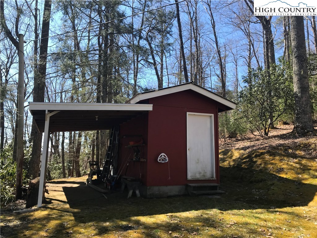 7382 Alford Ridge Road Newland, NC 28657 - Photo 12 of 20 Gallery Image 12