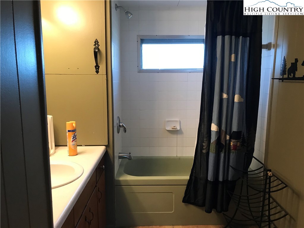 7382 Alford Ridge Road Newland, NC 28657 - Photo 20 of 20 Gallery Image 20