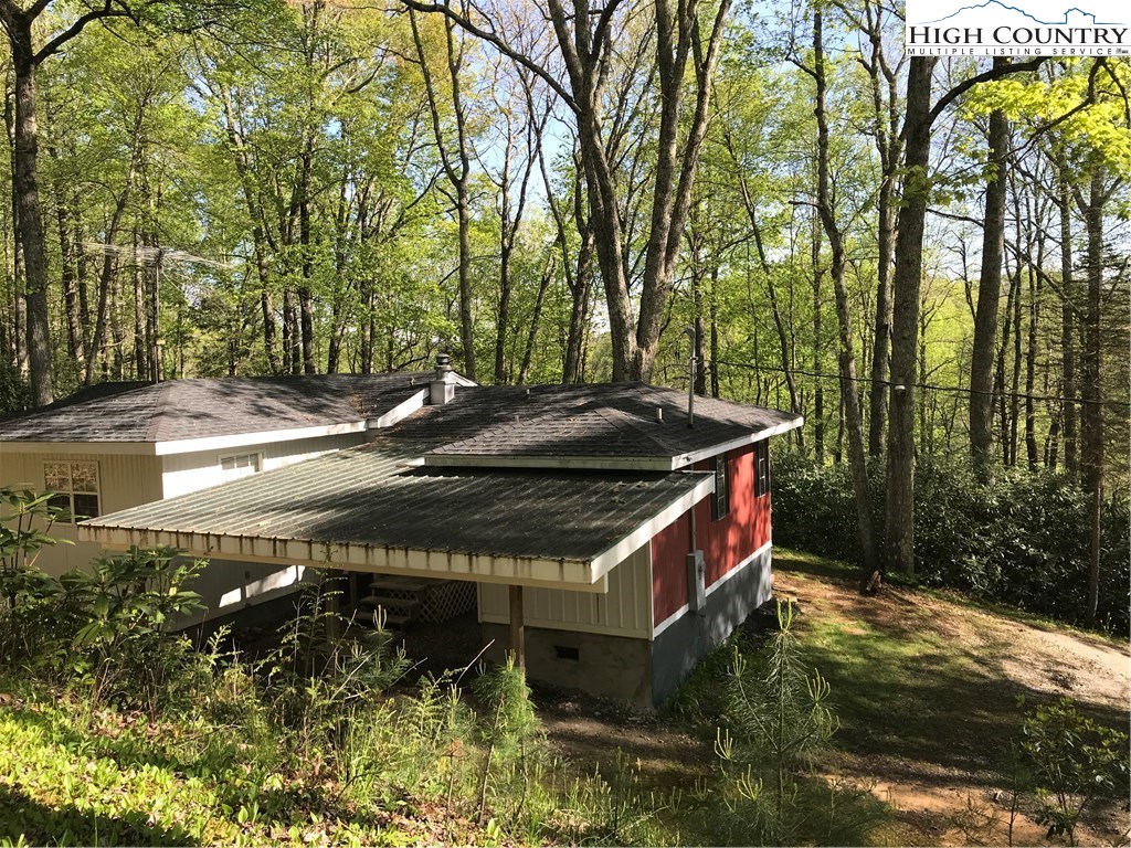 7382 Alford Ridge Road Newland, NC 28657 - Photo 9 of 20 Gallery Image 9