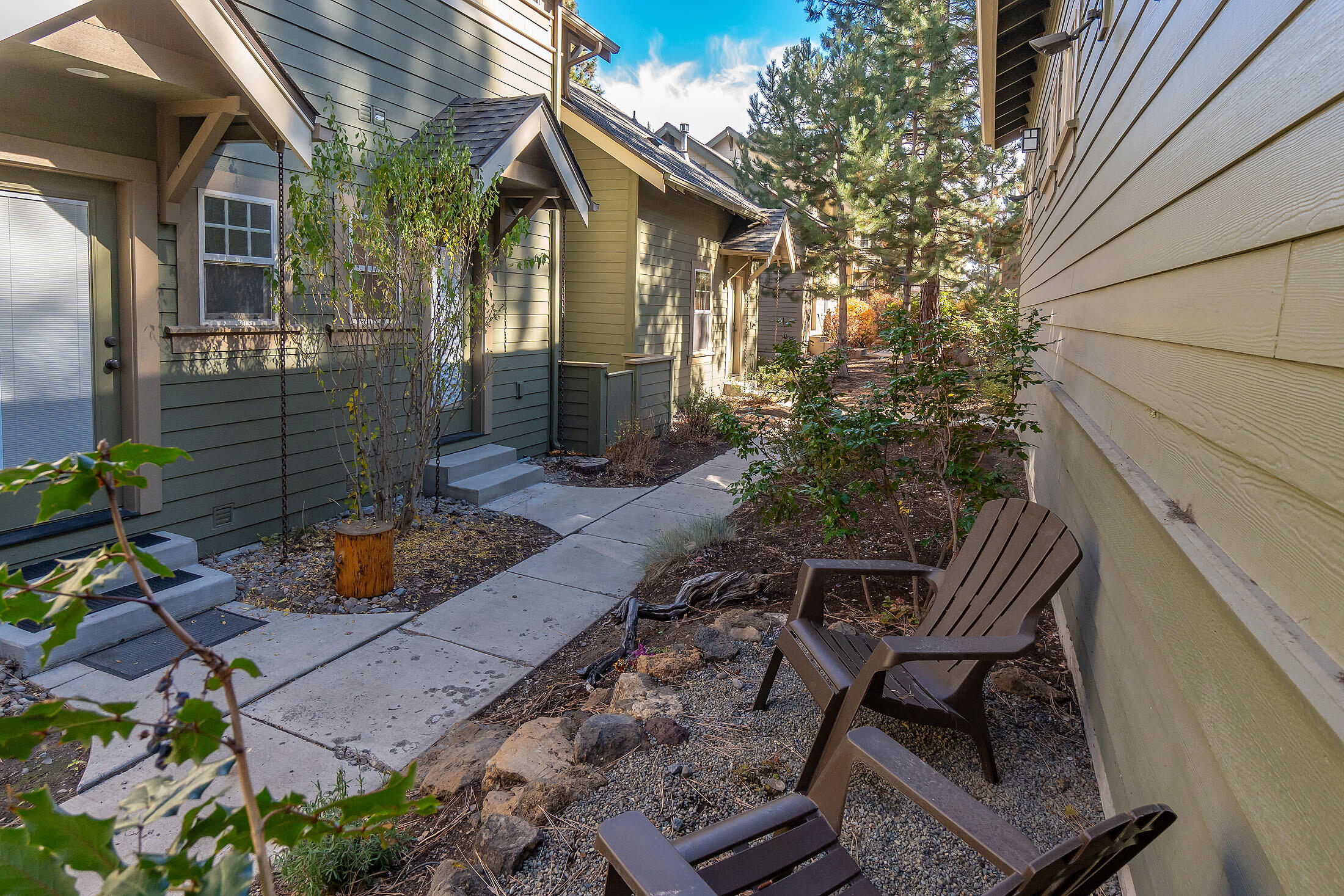 2339 Northwest Labiche Lane, Unit 6 Bend, OR 97703 - Photo 7 of 19 2339 LaBiche Ln #6_0045 copy