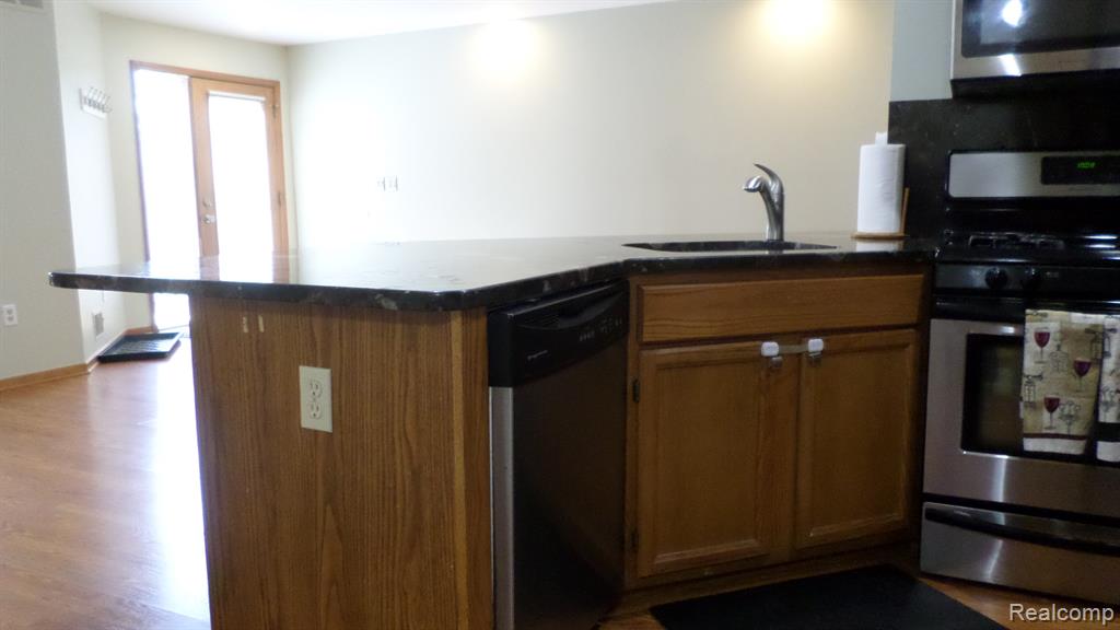 33831 Hooker Road, Unit 6 New Baltimore, MI 48047 - Photo 31 of 34