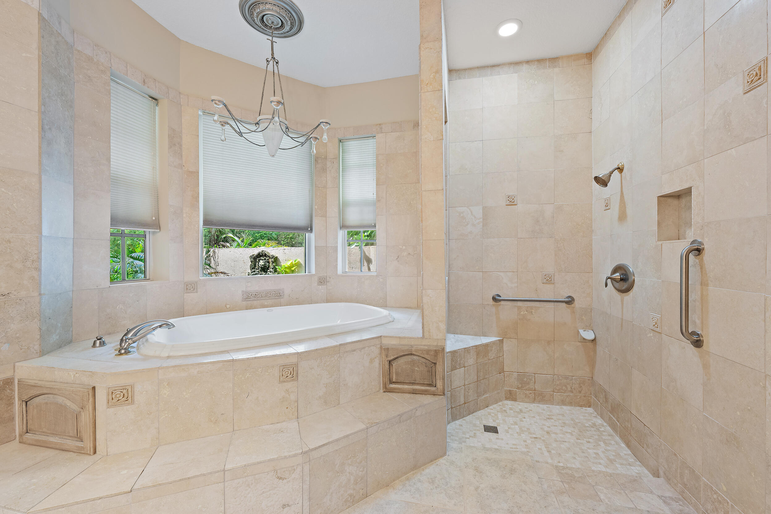 10672 154th Road North Jupiter, FL 33478 - Photo 7 of 20 Master Bath